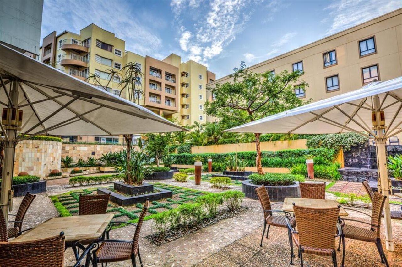 דורבן City Lodge Hotel Umhlanga Ridge מראה חיצוני תמונה